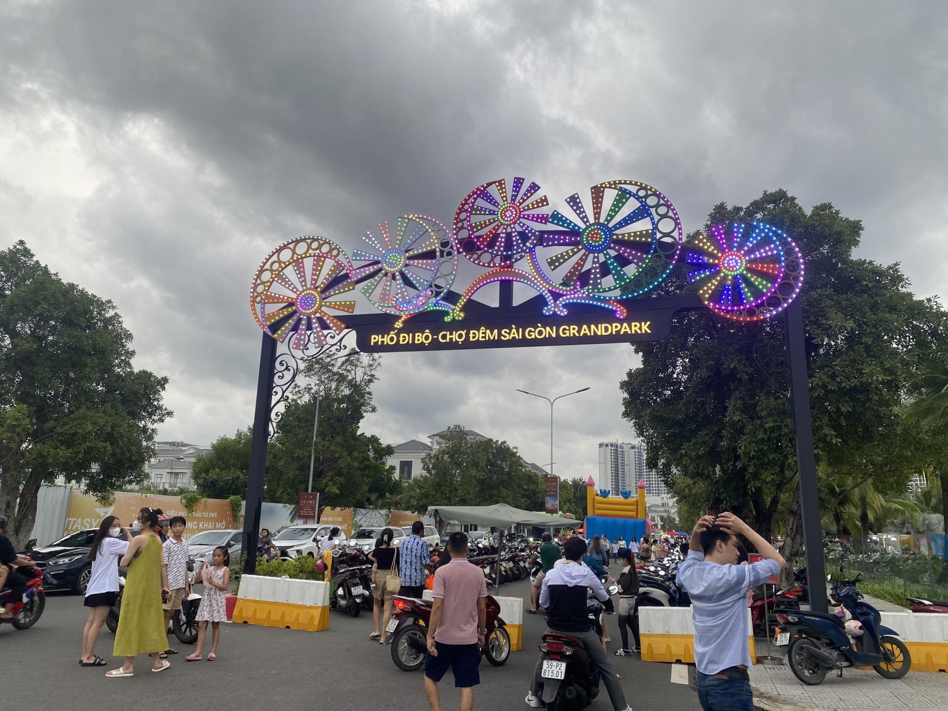 Lễ hội chợ đêm Vinhomes grand Park